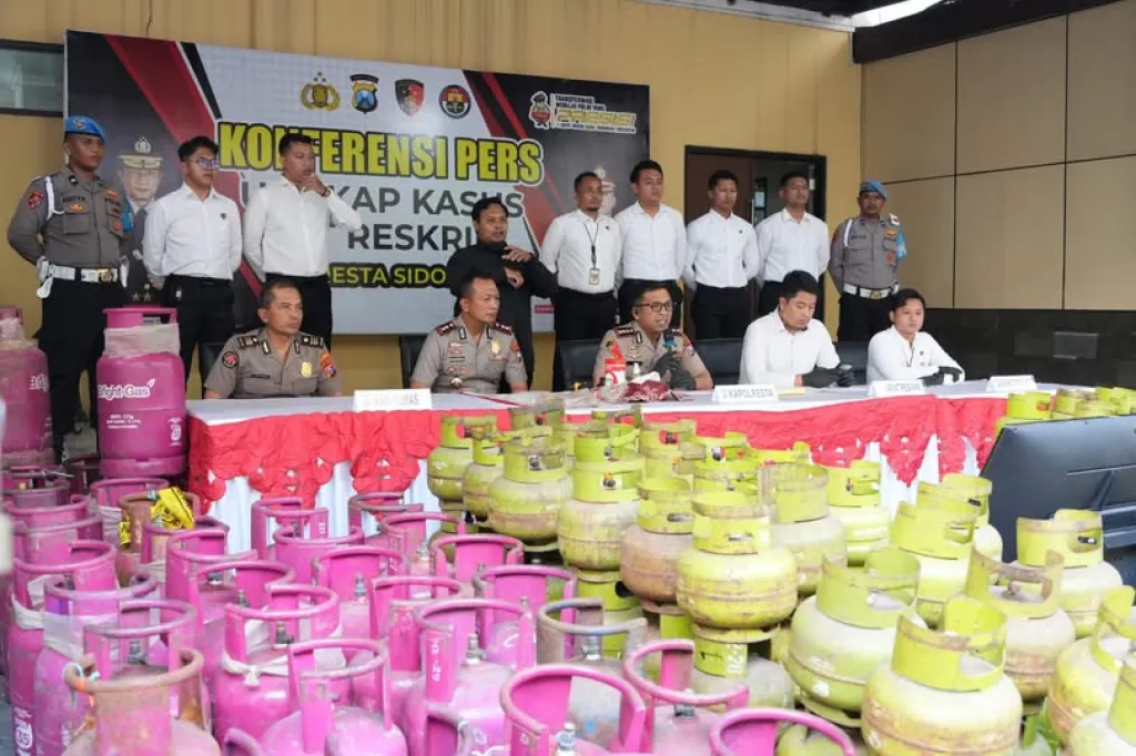 Polresta Sidoarjo Ungkap Sindikat LPG Oplosan di Perumahan Pondok Mutiara