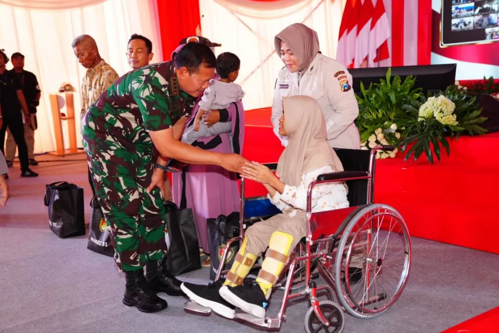 Panglima TNI Hadiri Bhakti Kesehatan dan Bhakti Sosial 32 Tahun Akabri 91 di Malang