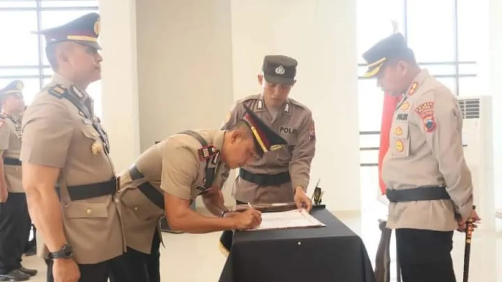 Kapolres Blora Pimpin Serah Terima Jabatan Kasat Lantas dan Kapolsek