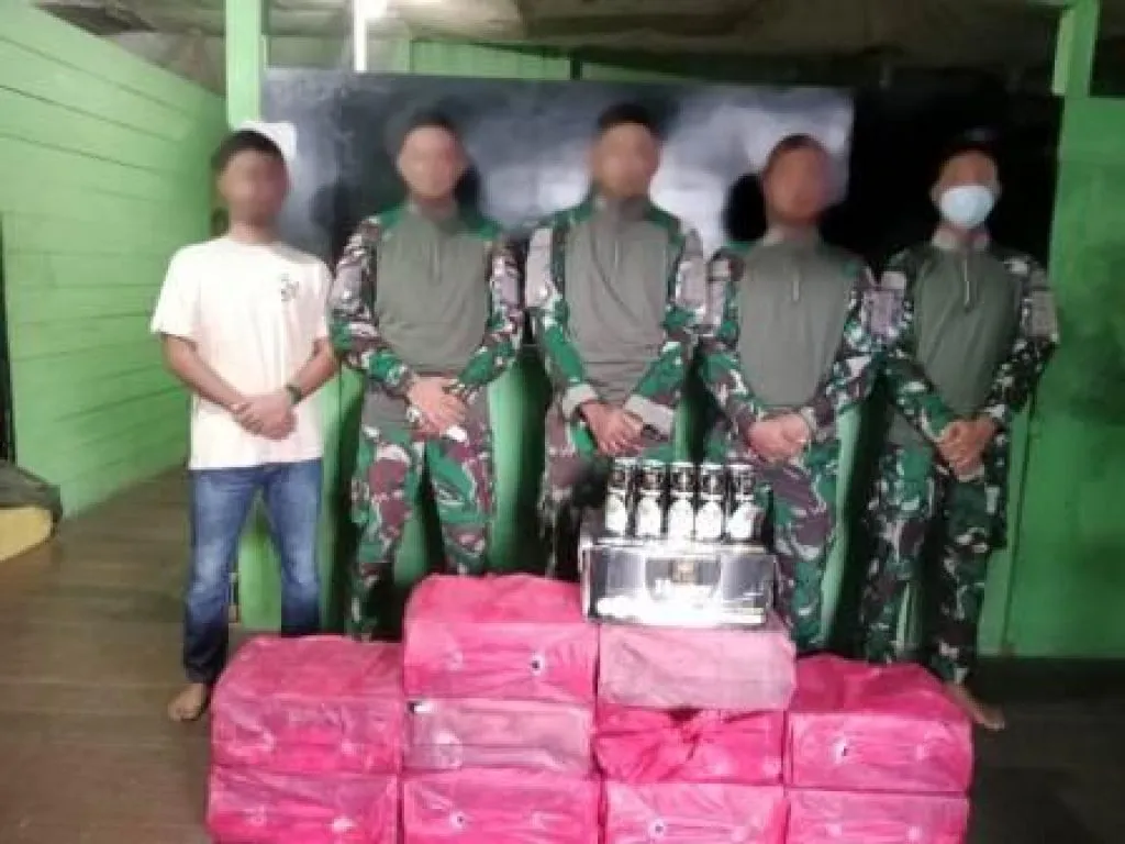 Satgas Pamtas RI Malaysia Gagalkan Penyelundupan Minuman Keras Ilegal