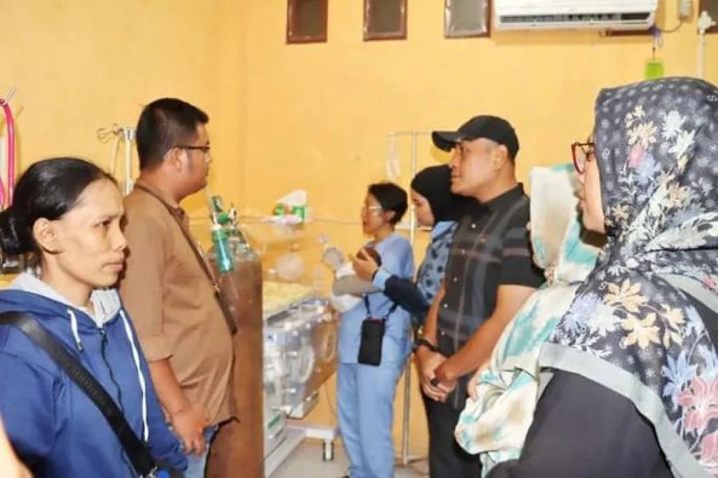 Kapolres Padangsidimpuan Bantu Pengobatan Bayi Penderita Penyumbatan Usus