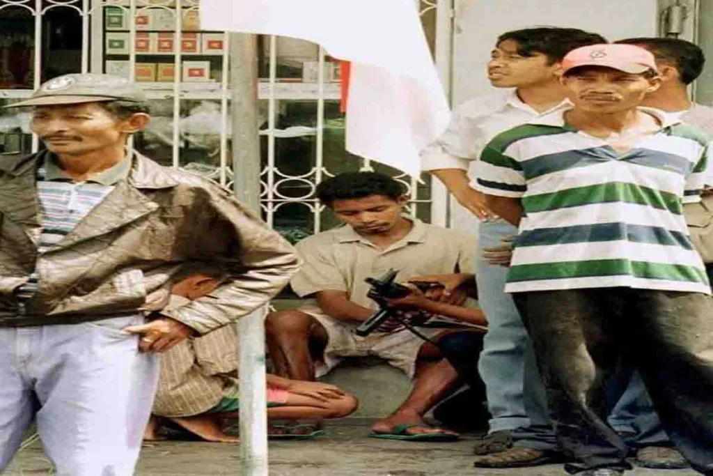Senjata Rakitan di Tengah Konflik Ambon, Januari 2000