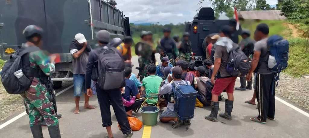 TIM Gabungan TNI Berhasil Evakuasi Masyarakat dari Pembantaian KST Papua