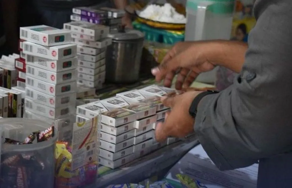Bea Cukai Kendari Ringkus Ratusan Ribu Batang Rokok Ilegal di Tiga Toko