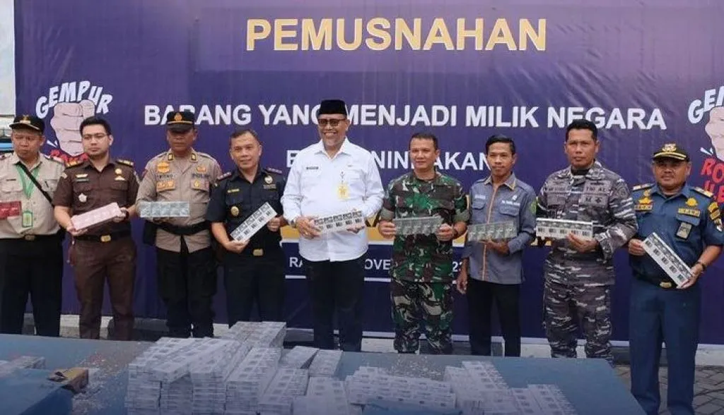 Bea Cukai Tembilahan Musnahkan 16,5 Juta Batang Rokok Ilegal