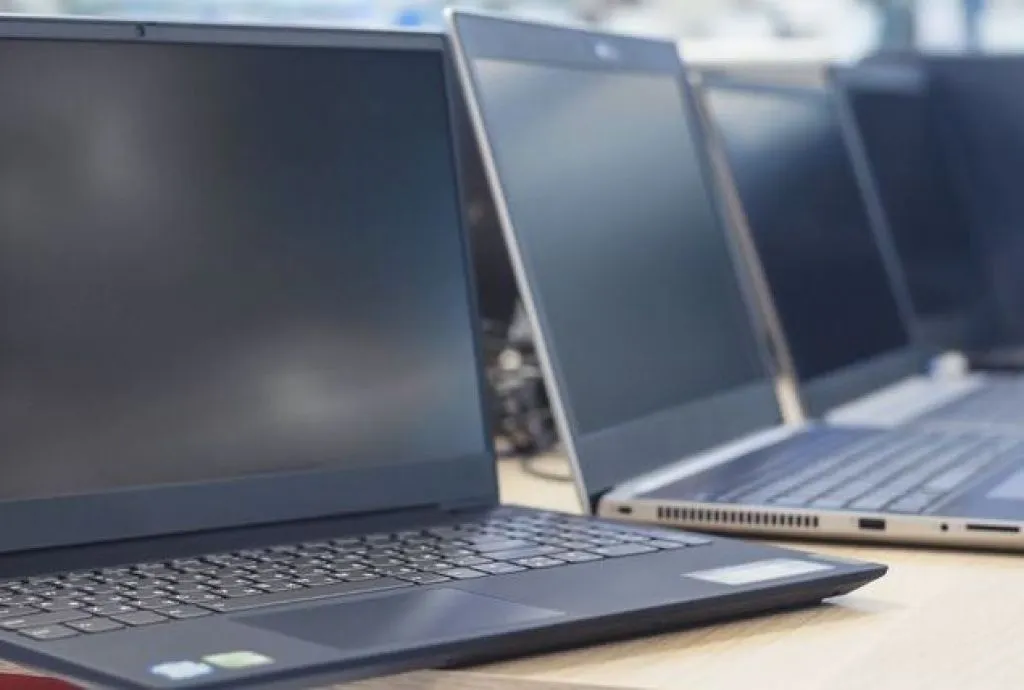 Bea Cukai Yogyakarta Hibahkan Laptop ke Dua Yayasan Sosial
