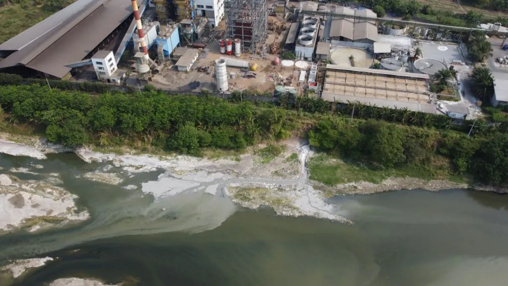 Potret Kelam Tata Kelola Sungai Brantas