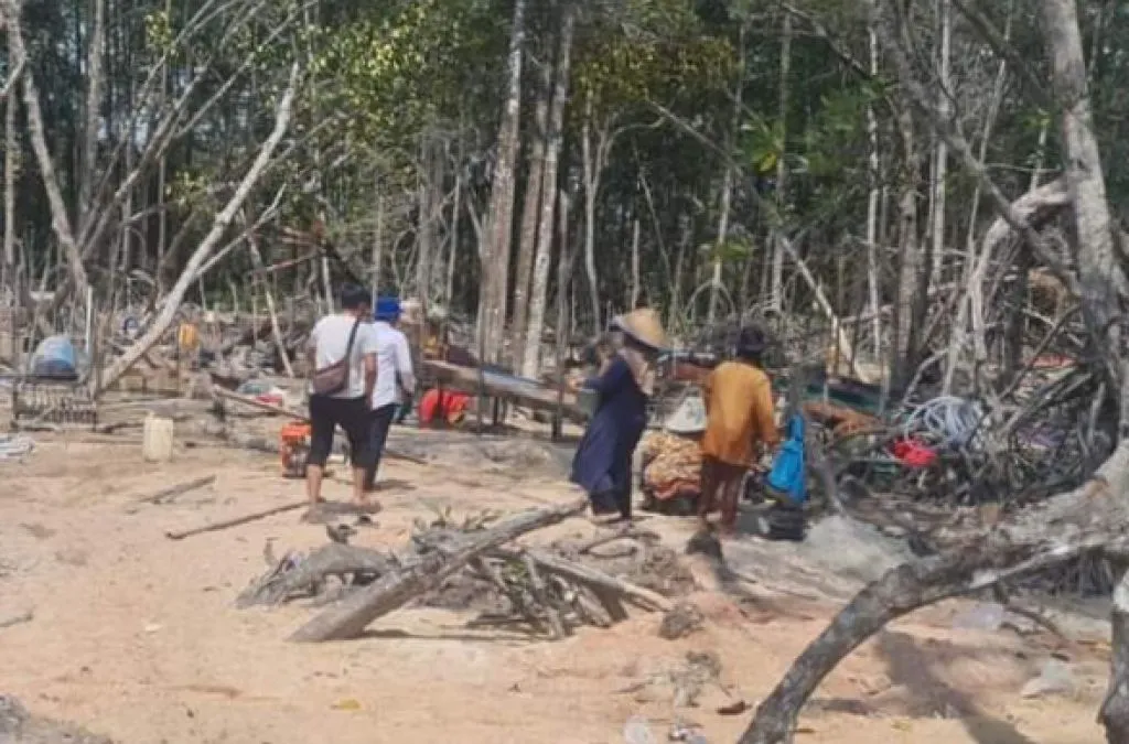 Sat Polairud Polres Bangka Barat Menertibkan Aktivitas Penambangan