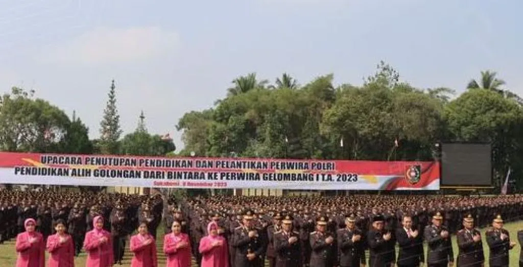 Upacara Tupdik dan Pelantikan Perwira Alih Golongan dari Bintara ke Perwira Polri