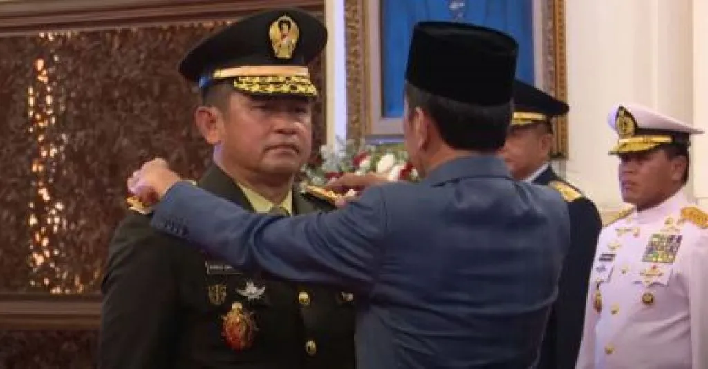 Panglima TNI Jenderal TNI Agus Subiyanto Menjadi Saksi Pelantikan KASAD