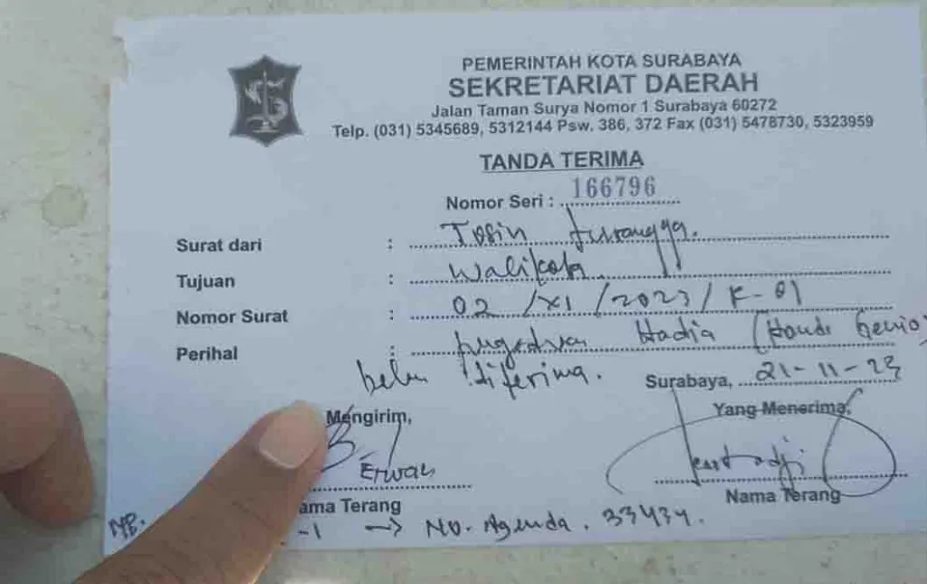Pemenang Undian Keberatan dengan Hadiah dari Camat Jambangan