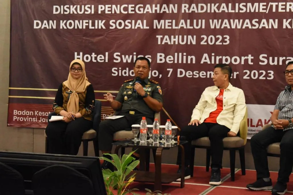 Pangdam Beri Pembekalan Mahasiswa Ubaya