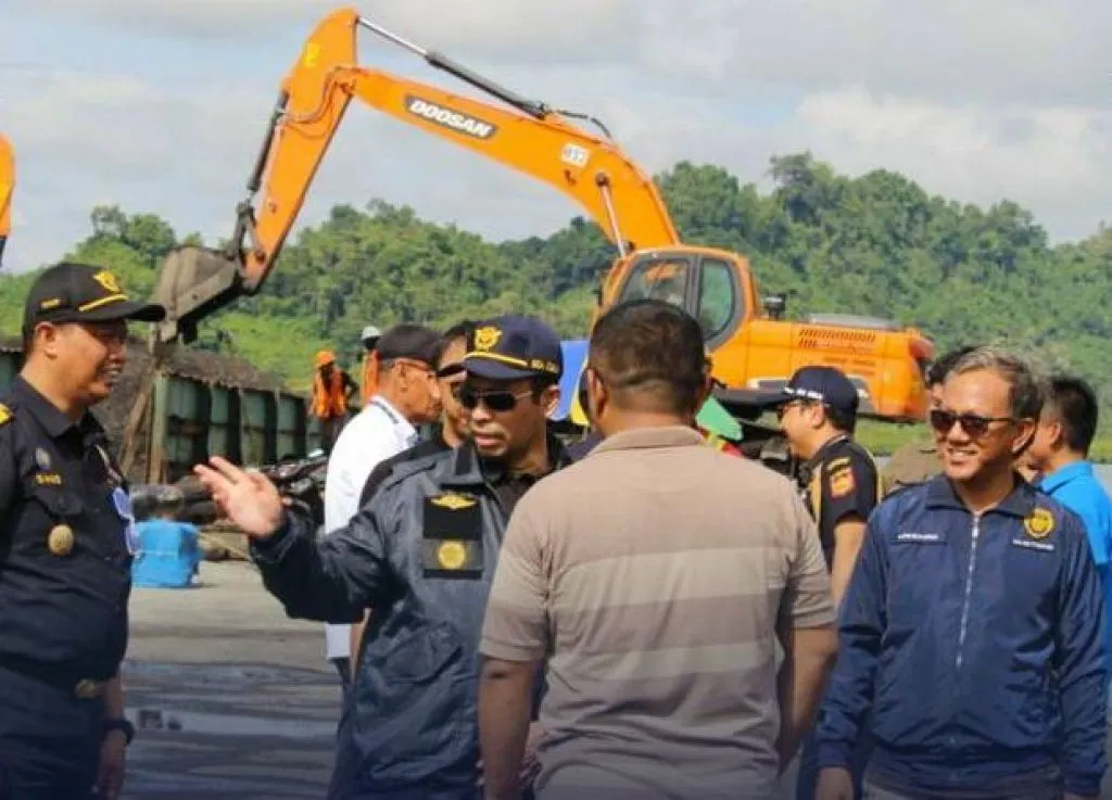 Bea Cukai Kawal Ekspor Perdana Steam Coal Belang Belang ke Thailand