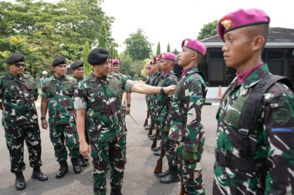 Panglima TNI Cek Kesiapan Pasukan Elit TNI AL di Cilandak