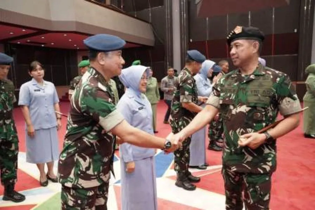 Laporan Korps Kenaikan Pangkat 17 Perwira Tinggi TNI