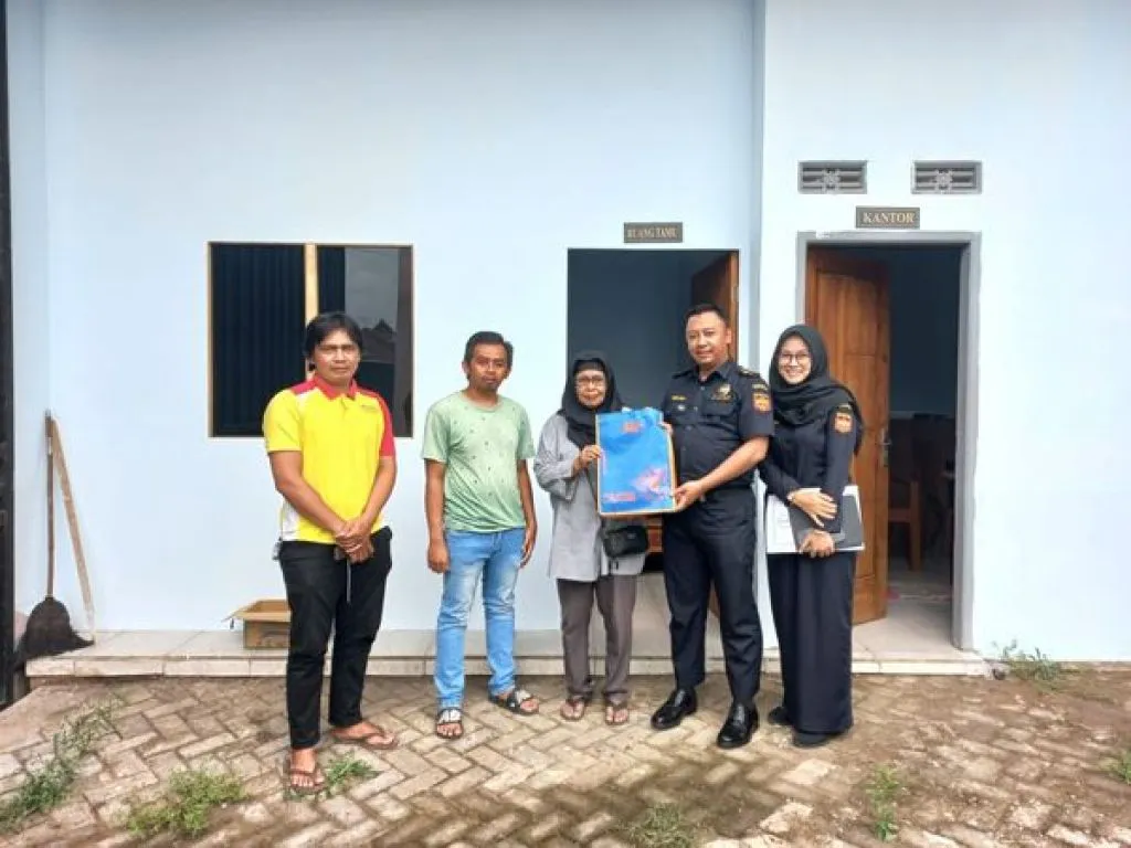 Bea Cukai Malang Asistensi Pabrik Hasil Tembakau di Kecamatan Gondanglegi