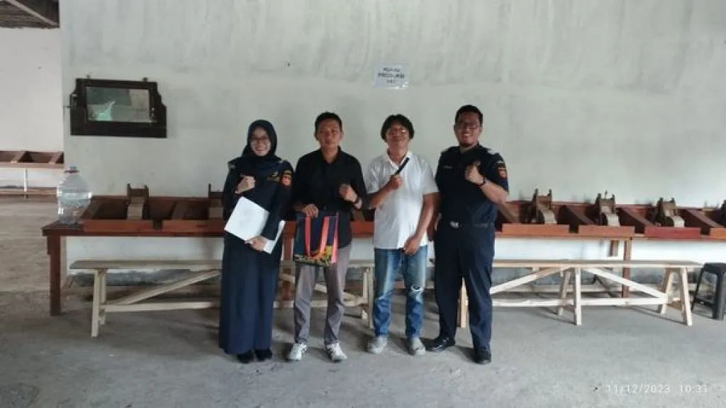 Asistensi di Pabrik Rokok Ladang Sejahtera