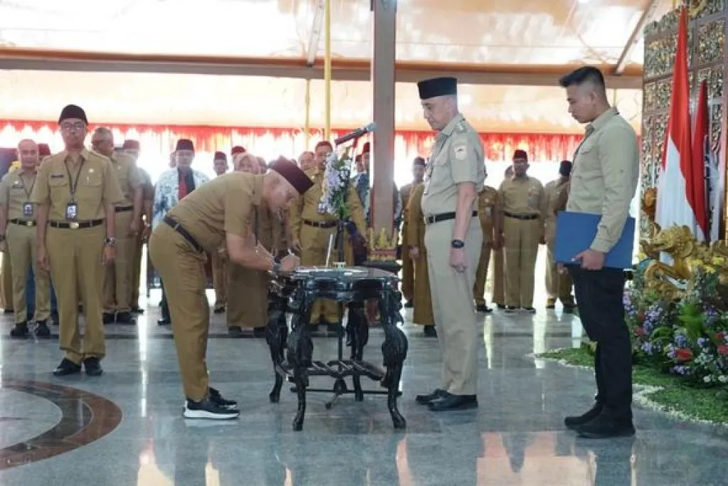 Sumpah Jabatan 150 Kepala Sekolah di Bangkalan