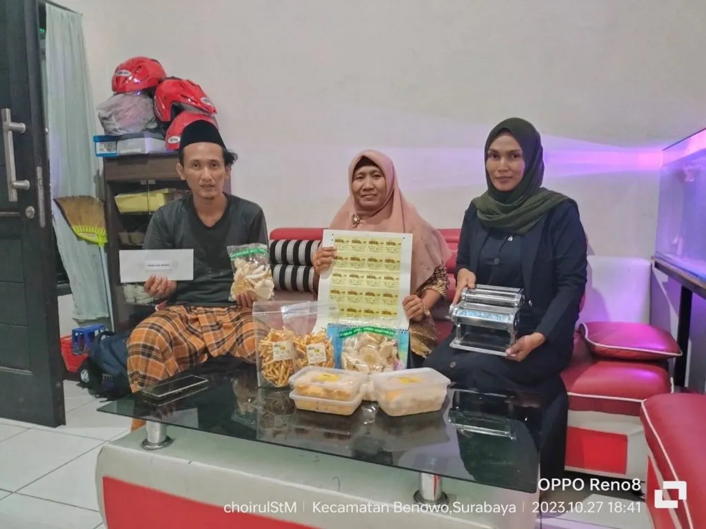 Dosen Universitas Wijaya Putra Ajak Pengusaha Jamur Tiram Naik Kelas