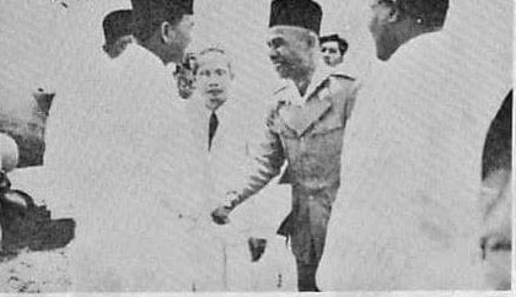 Soekarno saat tiba di Aceh