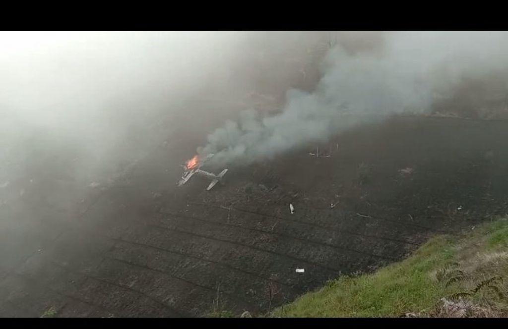 Pesawat tempur Super Tucano jatuh di area sawah