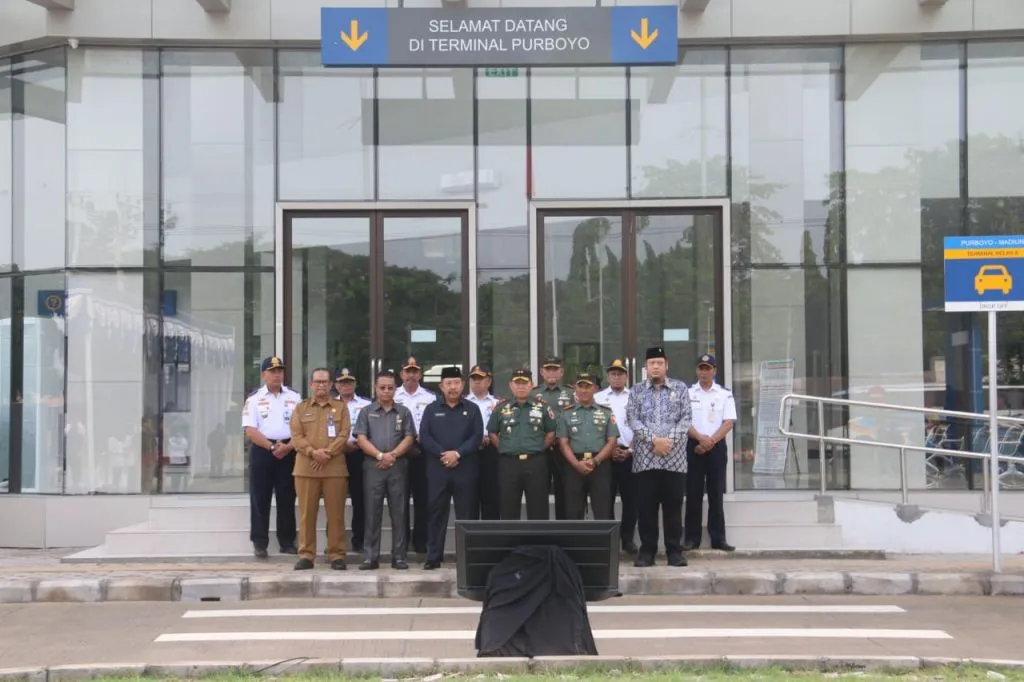 Mayjen TNI Rafael Hadiri Peresmian Terminal Tipe A di Jawa Timur