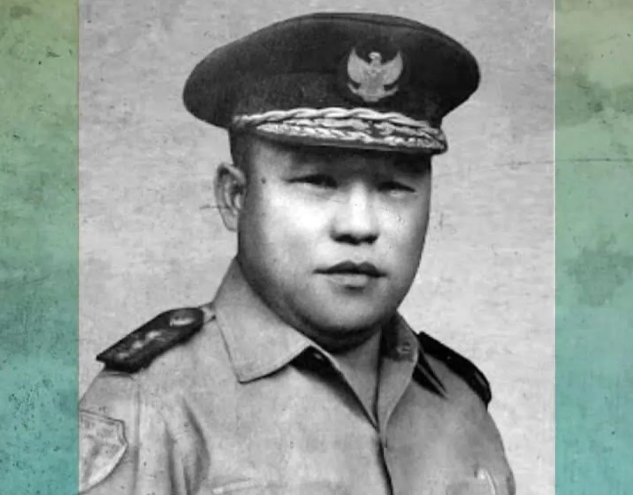 Oevaang Oeray Gubernur Pertama Kalimantan Barat dari Suku Dayak