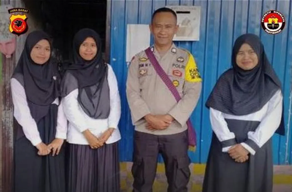 Bripka Syamsudin Potong Gaji - Gadai Rumah Demi Bangun TK - SD Gratis