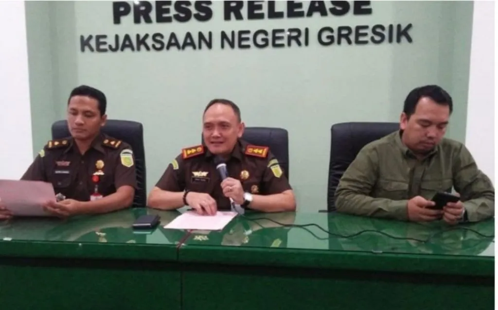 Kejari Gresik Tidak Mengekspos Wajah Tersangka Korupsi Dana Hibah UMKM