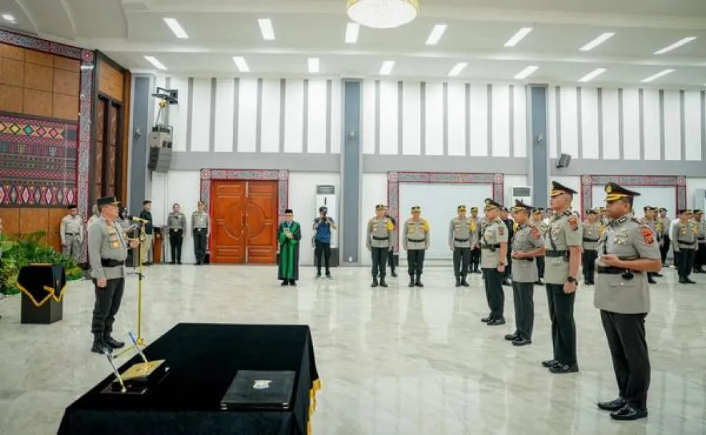 Kapolda Sumut Memimpin Sertijab Kapolres Nias dan Madina