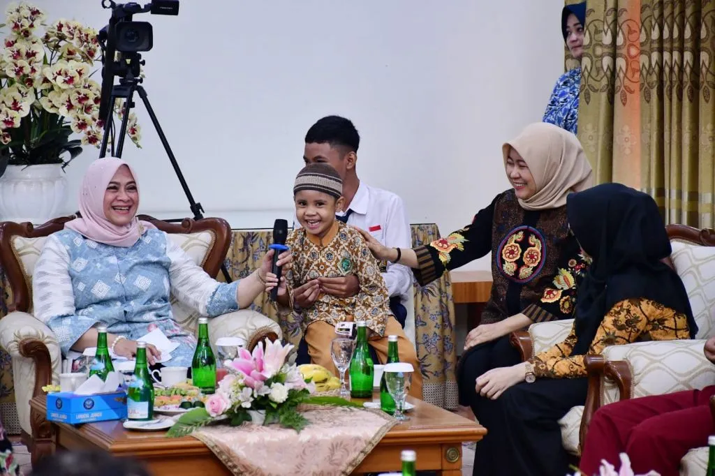 Ahli Waris Awak Pesawat Udara Bonanza Terima Santunan