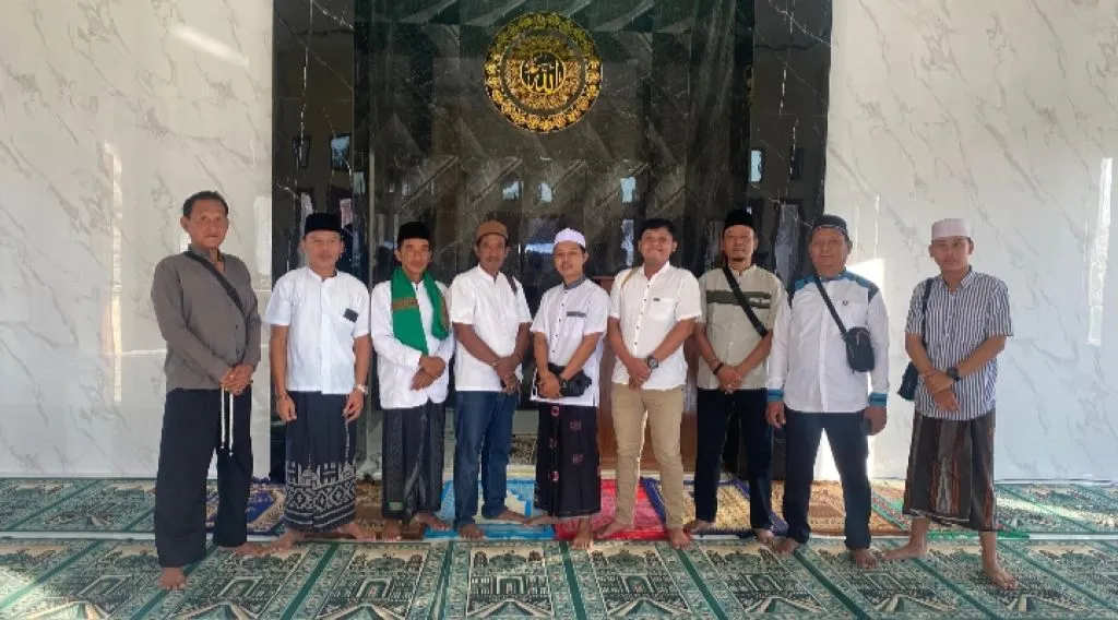 Rombongan "Anak Beling" Ziarah ke Wali 5