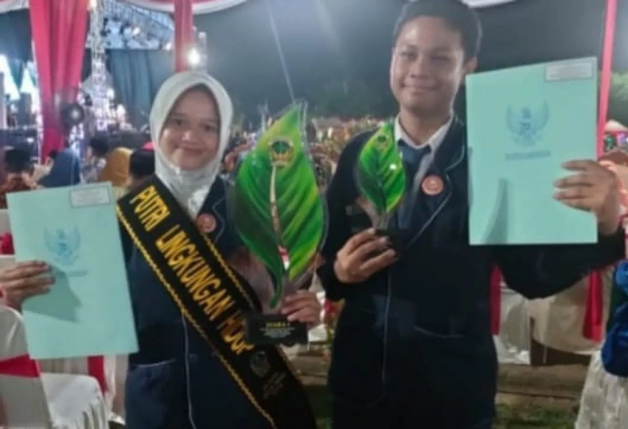 Aroma Bunga SMPN 1 Mejayan Terhampar Sebagai Putri Duta Lingkungan Hidup Kabupaten Madiun