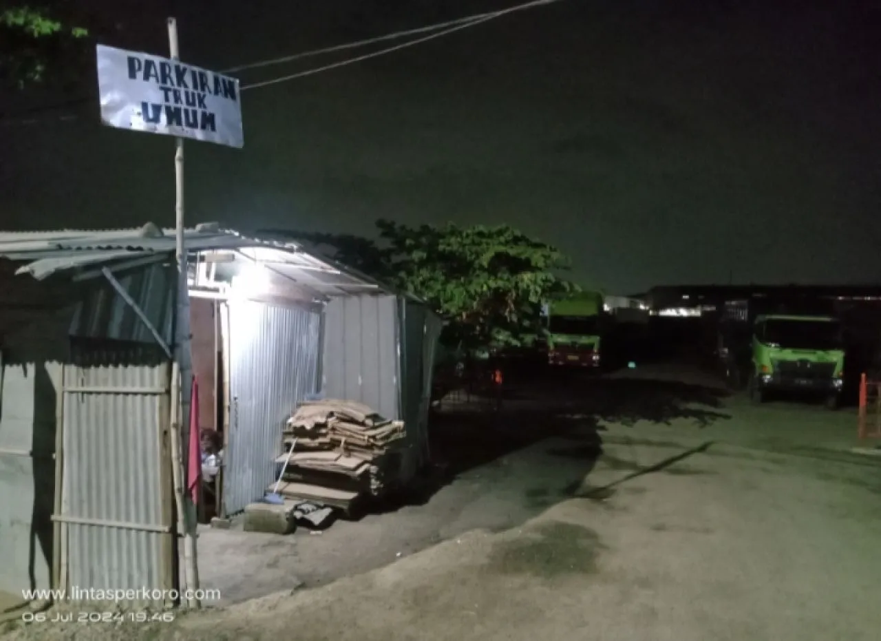 Kepala Desa Krikilan Sediakan Lahan Parkir Bagi Truk dan Kendaraan Logistik