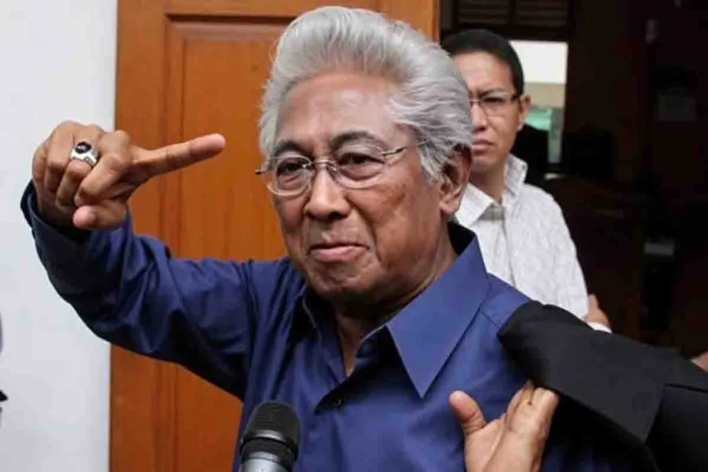 Adnan Buyung Nasution, Pendekar Hukum Indonesia
