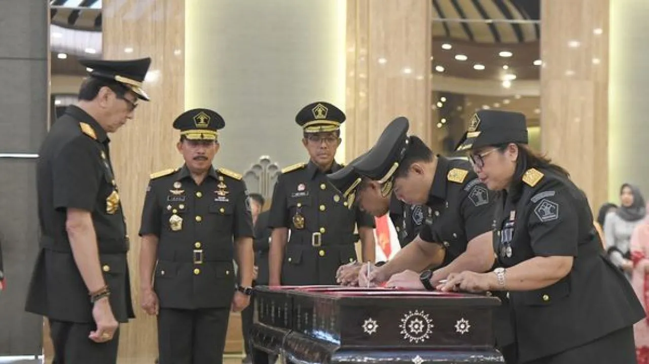 Asep Sutandar Dilantik Jadi Biro Umum, Posisinya Digantikan Heri Azhari