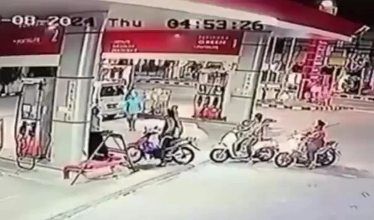 Seorang Pemuda Babak Belur Dikeroyok 6 Orang Usai Menegur agar Tidak Buang Puntung Rokok di Area SPBU