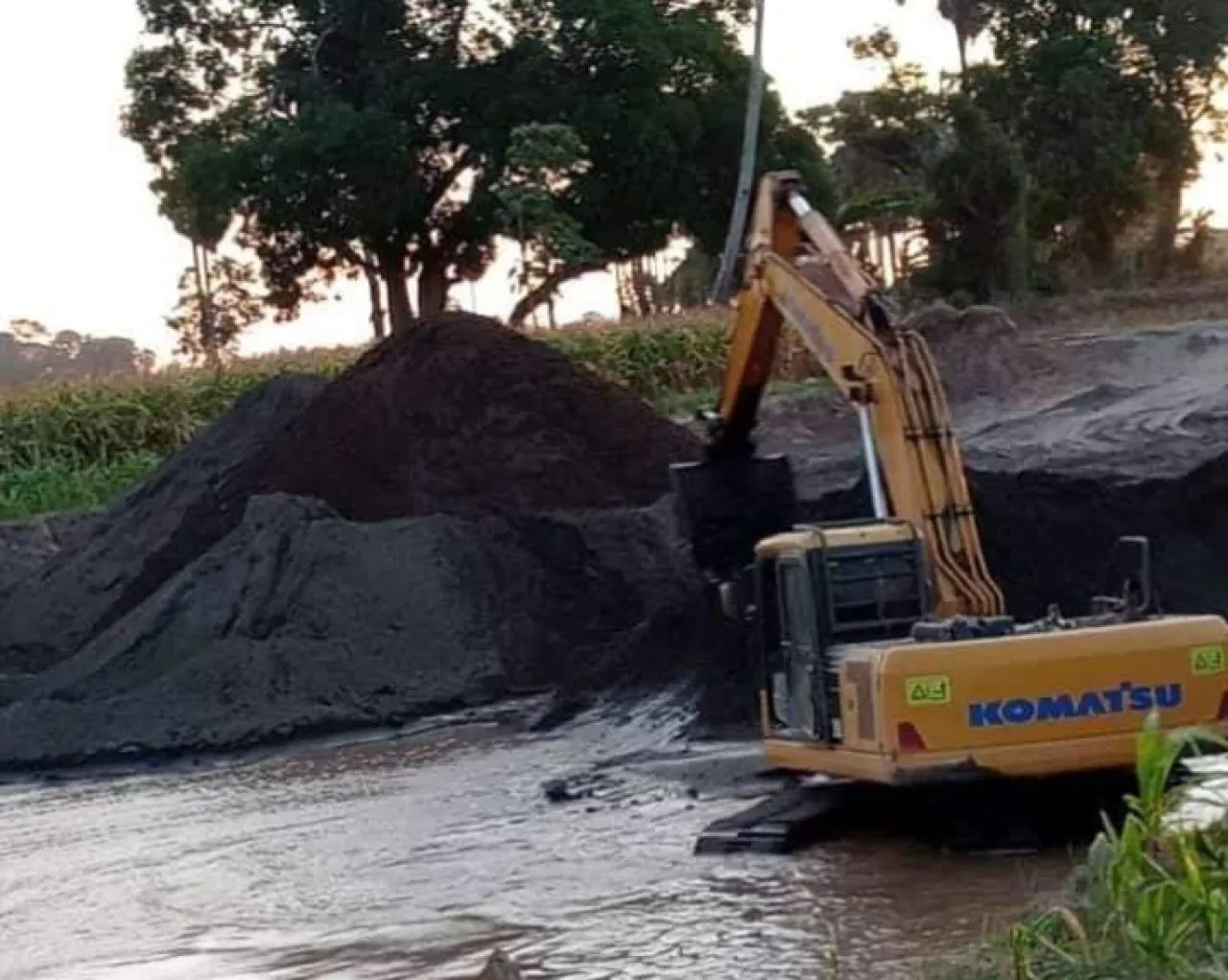Marak Tambang Pasir Ilegal di Desa Pa'bundukang Merusak Tanah Pertanian