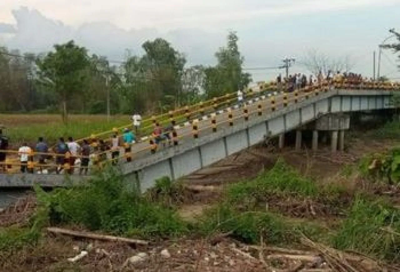 Kontraktor Pelaksana Proyek Jembatan Kacangan Gresik Didenda Rp 824 Juta