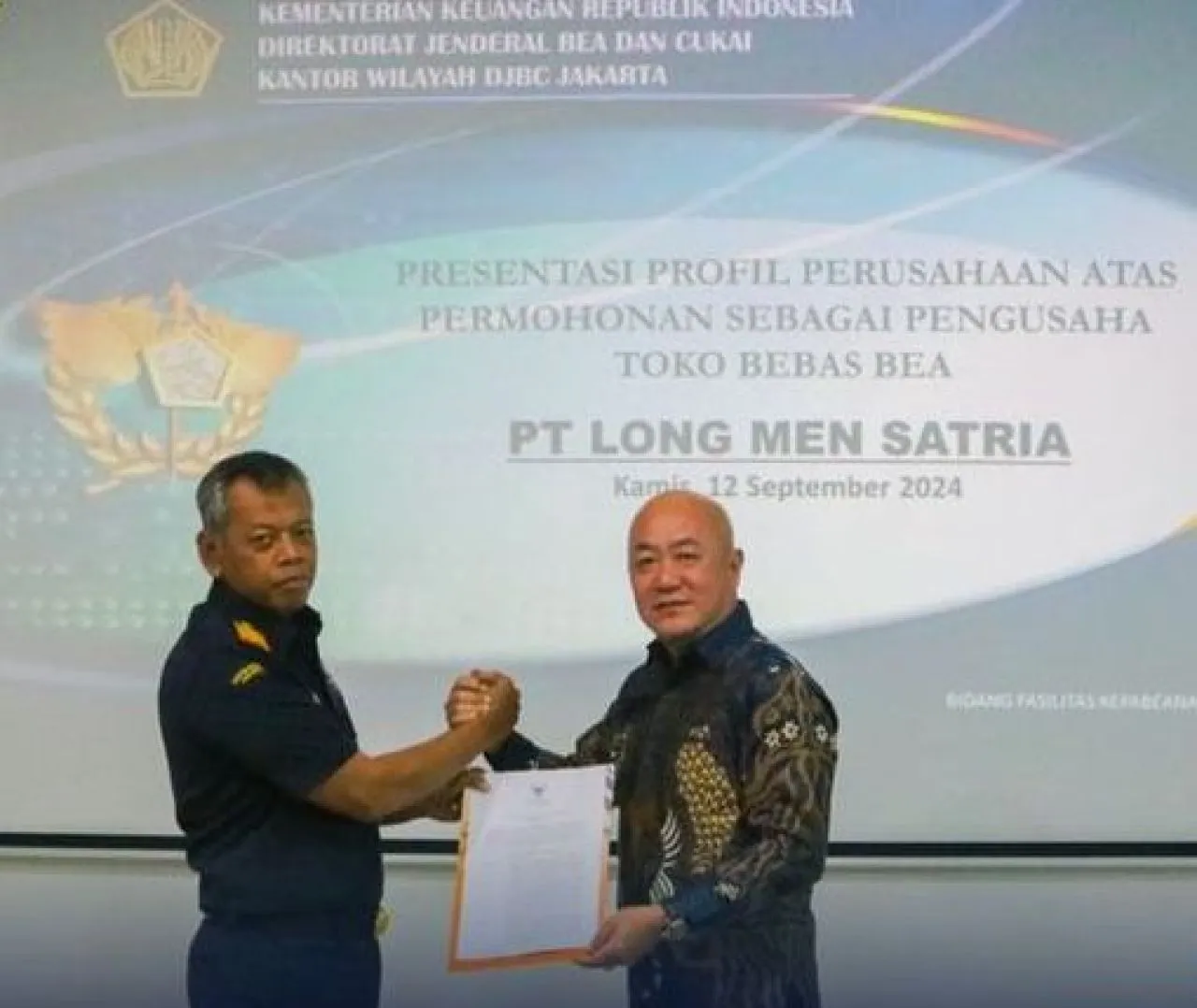 PT Long Men Satria menerima fasilitas Bea