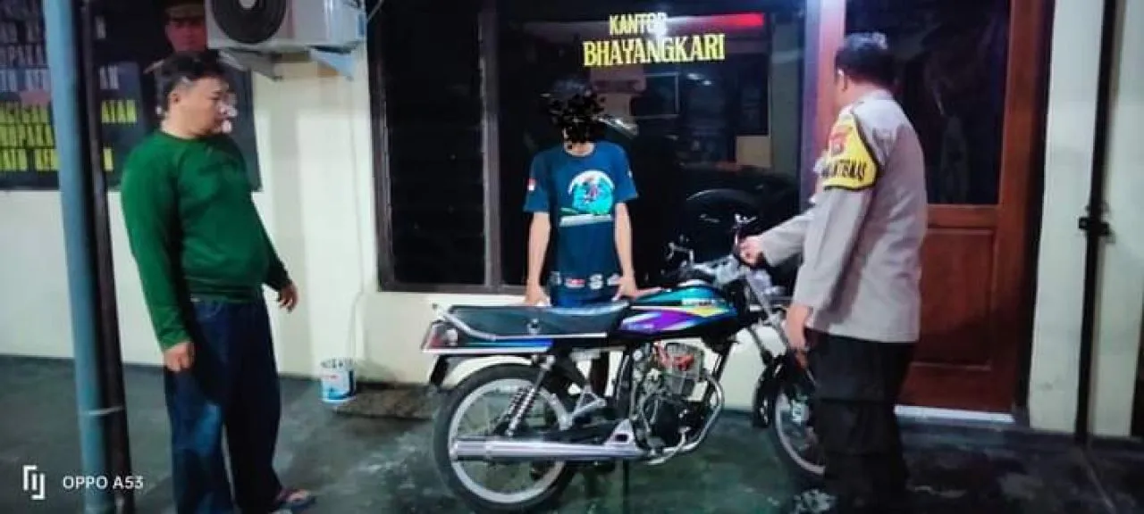 Seorang Pemuda dari Desa Talang Ditangkap Polsek Karangrejo