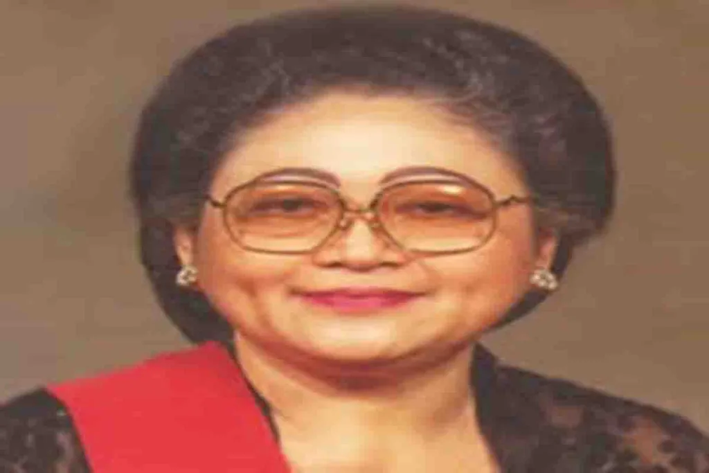 Kisah Cinta dan Warisan Abadi Ibu Tien Soeharto