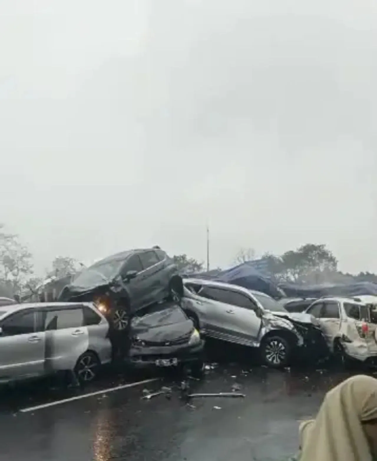 Kronologi Kecelakaan Truk di Ruas Tol Cipularang