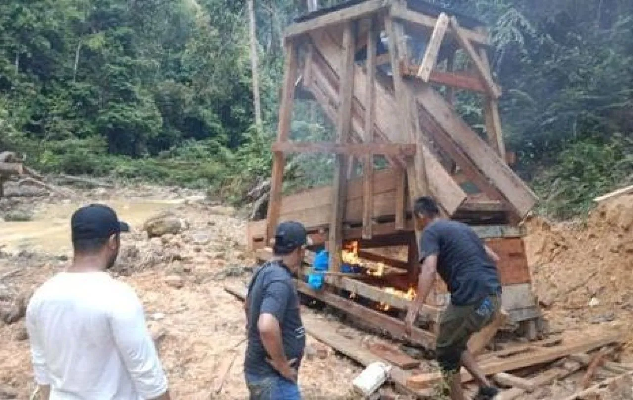 Polsek Kuantan Mudik Grebek Tambang Emas Ilegal di Desa Kasang
