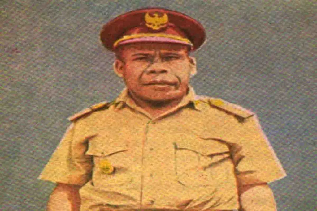 Di Bali Nama Irian yang Diusulkan Frans Kaisiepo