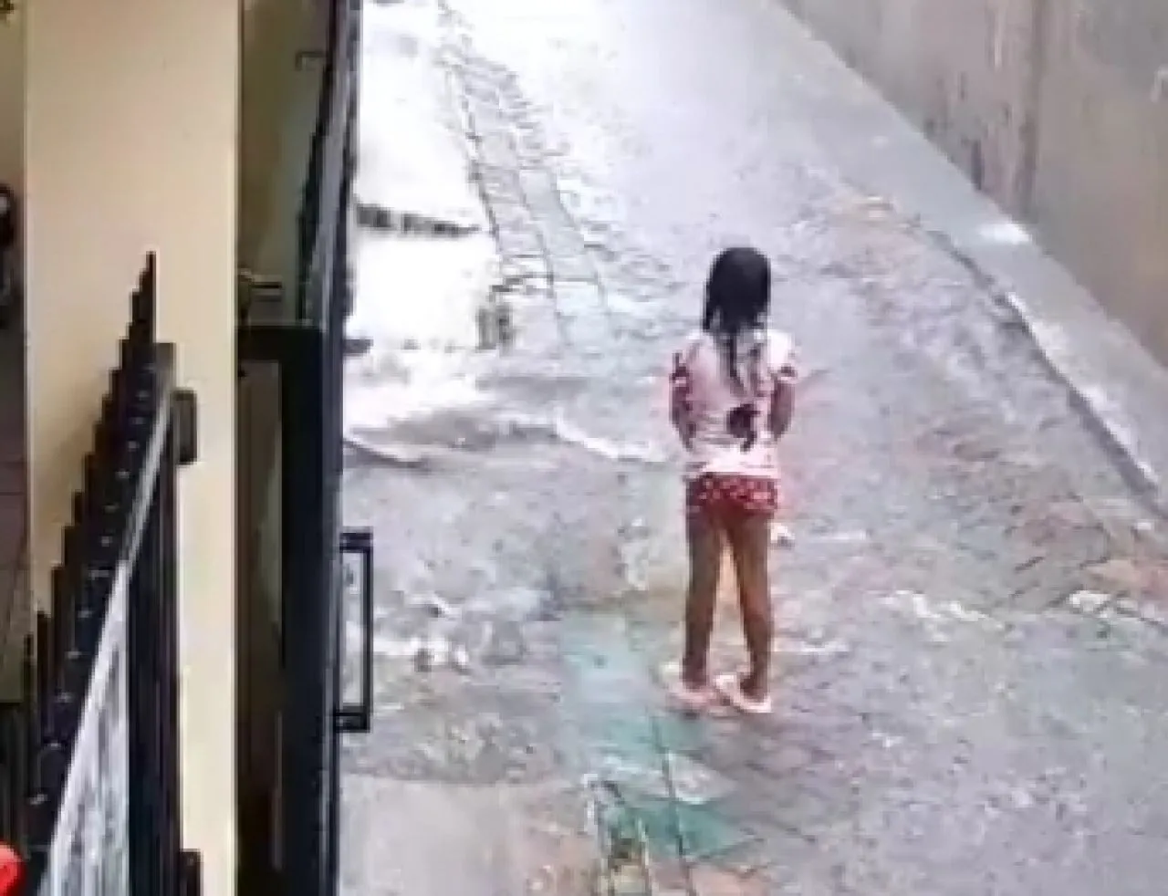 Bocah di Surabaya Hilang Usai Kecebur ke Selokan