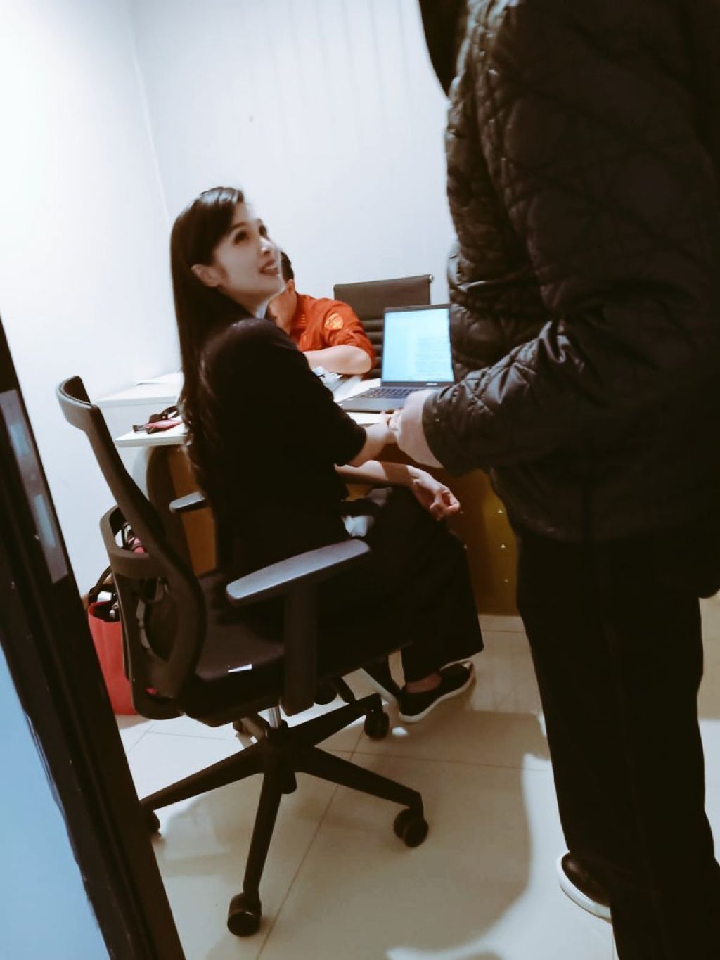 Sandra Dewi saat diperiksa penyidik Kejagung