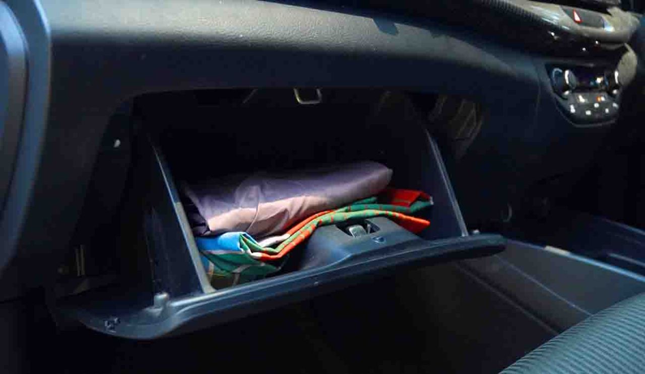 Kompartemen Suzuki All New Ertiga Hybrid Cruise