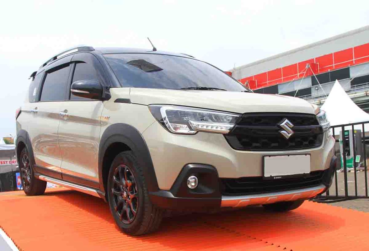Suzuki New XL7 Hybrid