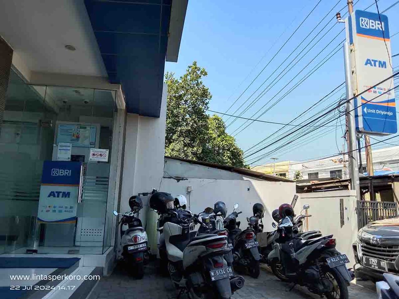 BRI Kantor Unit Driyorejo di Jalan Cangkir 1000, Desa Cangkir